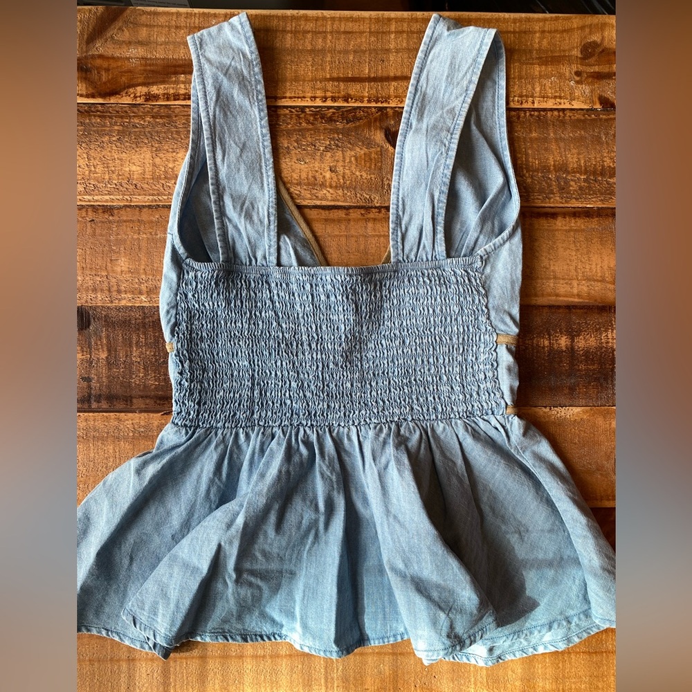 Fitted Top - Picture 2 of 3